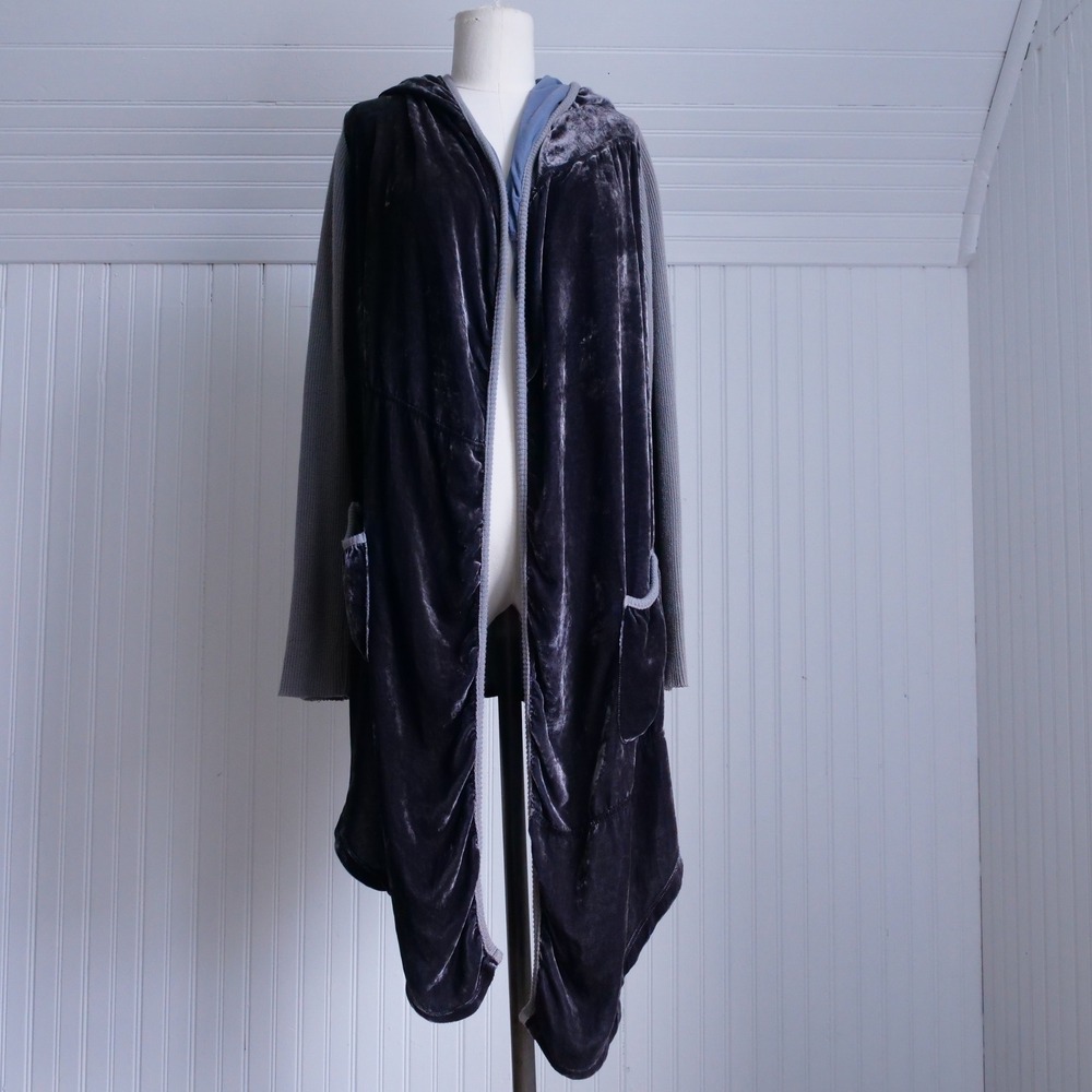 Modern Pete & Greta Johnny Was pearly grey velvet longline hooded cardian